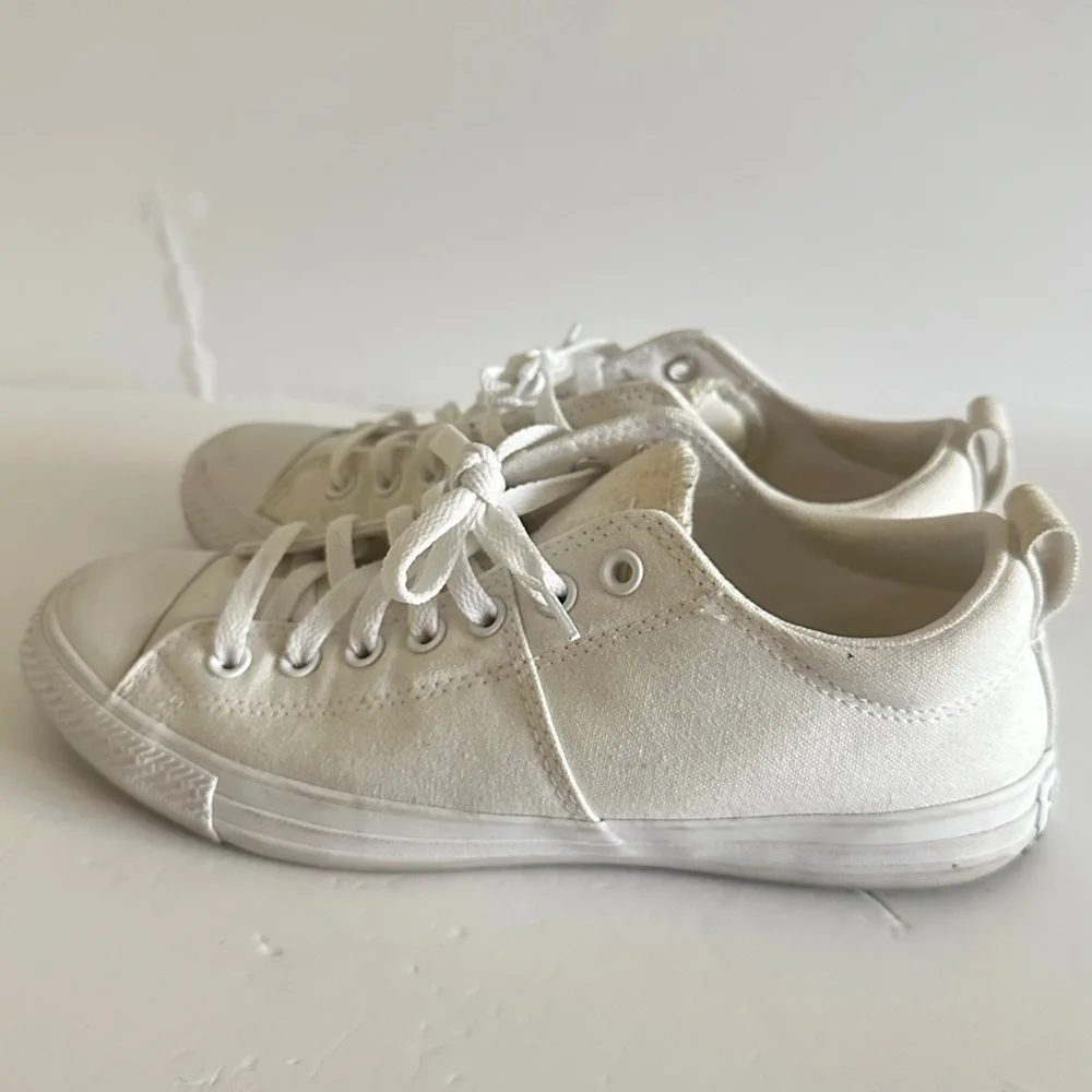 Converse White Sneakers Low Tops, lightly used